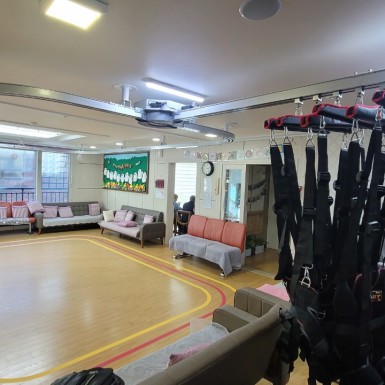 부산 백산 실버주간보호센터